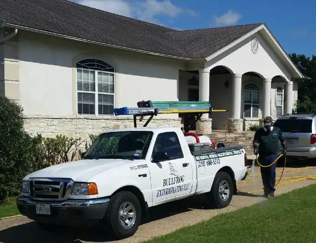 BullFrog Exterminating LLC — Hondo
