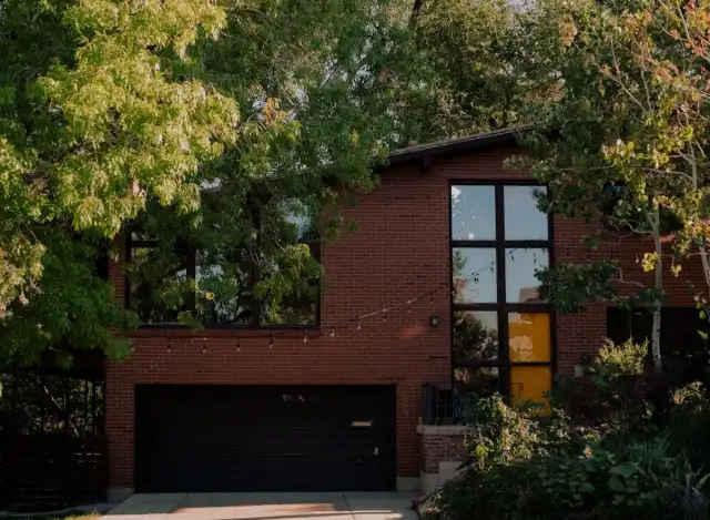 Mira Home — Crestwood